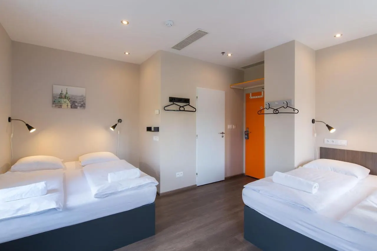 Minimino Hotel براغ
